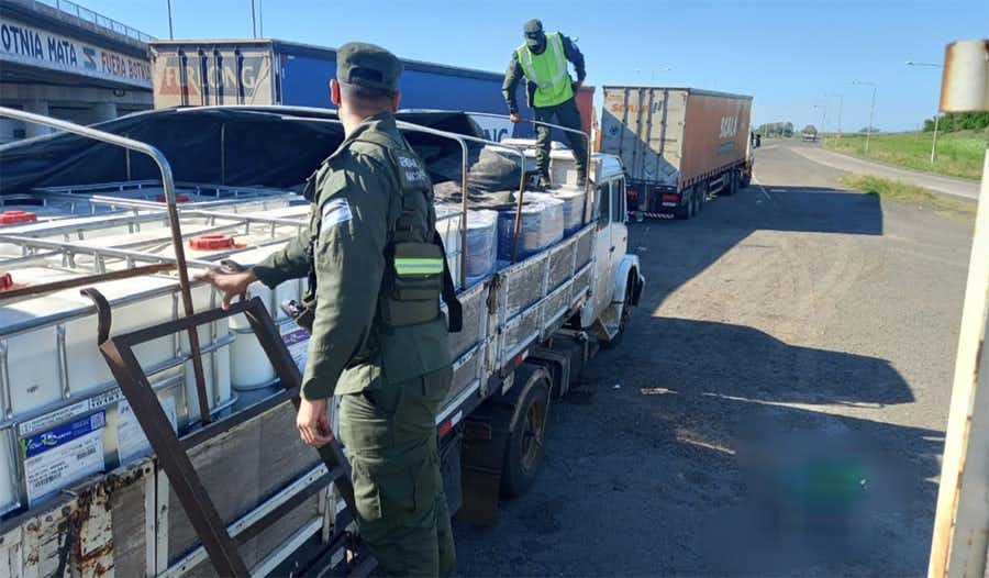 Gendarmería Nacional incautó precursores químicos en el control de las rutas 14 y 20